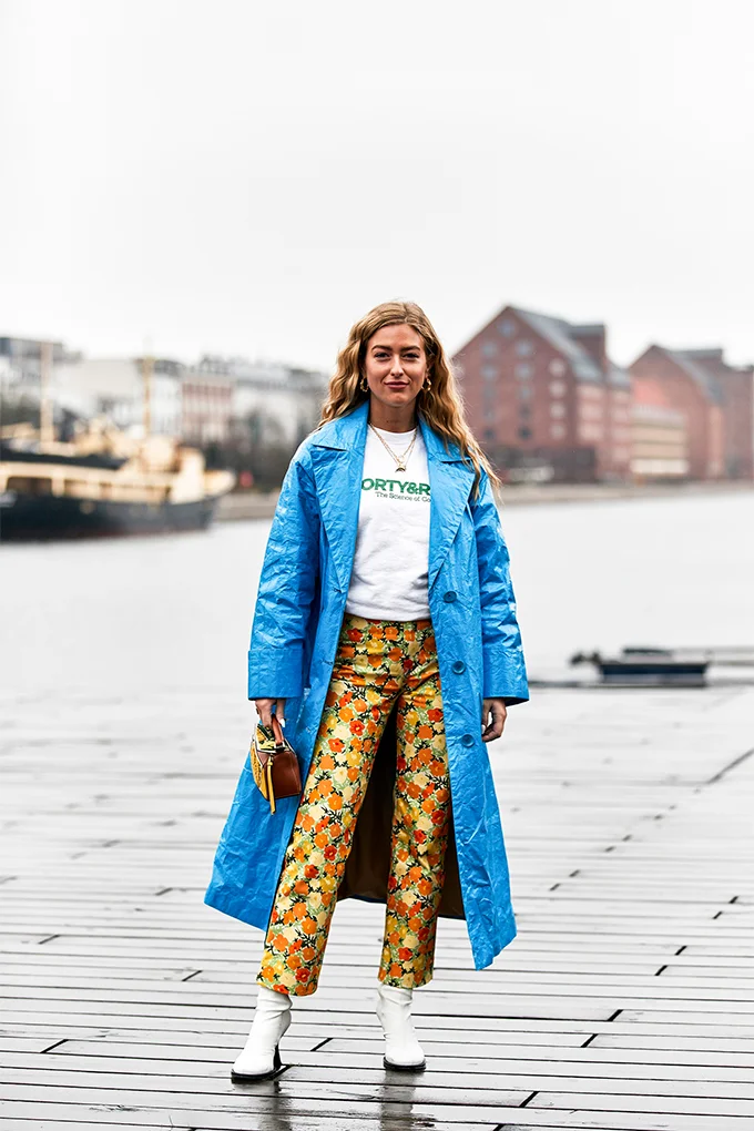 Яркие уличные образы с Недели моды в Копенгагене спасут от зимней серости - фото 465894
