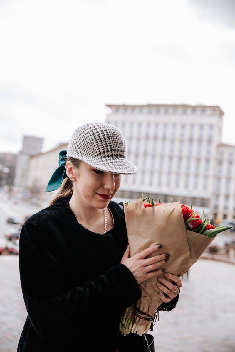 Киевские модники показали свою версию стильных луков во время Ukrainian Fashion Week - фото 466509