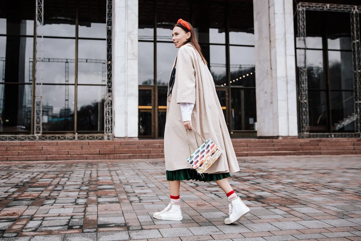 Киевские модники показали свою версию стильных луков во время Ukrainian Fashion Week - фото 466516