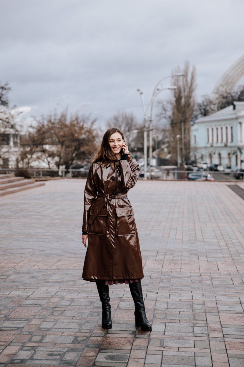 Киевские модники показали свою версию стильных луков во время Ukrainian Fashion Week - фото 466529