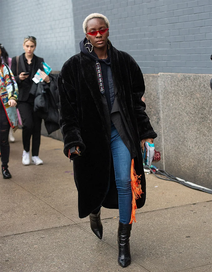 Стрітстайл під час Тижня моди в Нью-Йорку доводить, що в моді більше нема обмежень - фото 467053