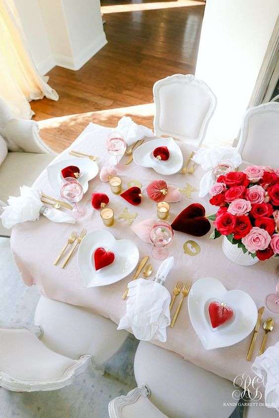 Декор столу на День Валентина своїми руками - фото 467359