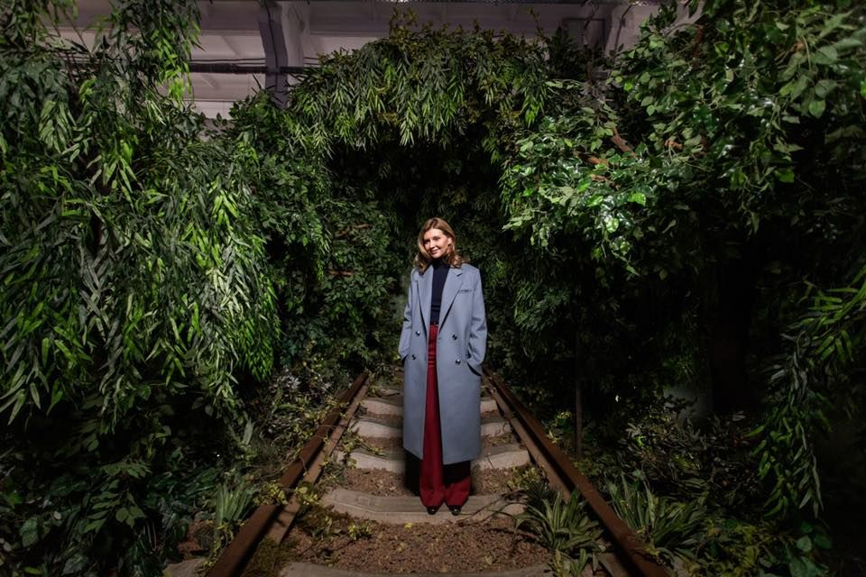Олена Зеленська показала, як стильно додати колір у щоденні образи - фото 467795