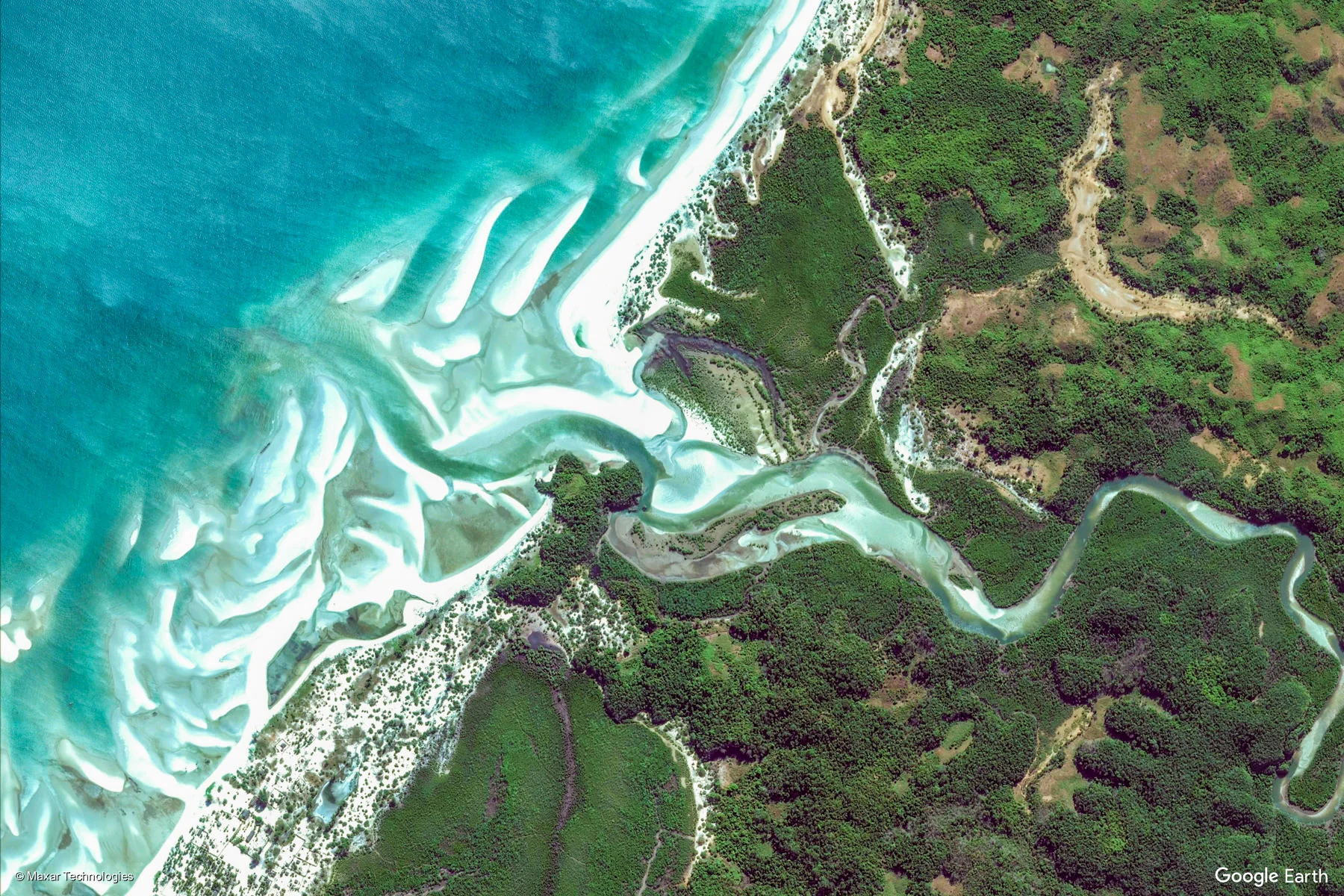 Компания Google показала новые фото Земли, что были сделаны из космоса – они нереальные - фото 467949
