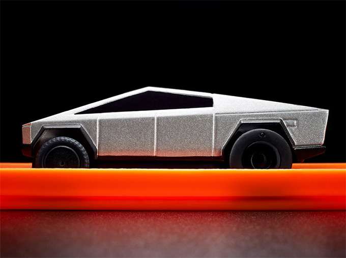Бюджетна версія Tesla Cybertruck: створили іграшковий варіант авто від Ілона Маска - фото 469372