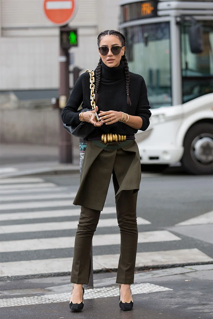 Неделя моды в Париже: изысканные и безупречные образы на улицах города - фото 469552