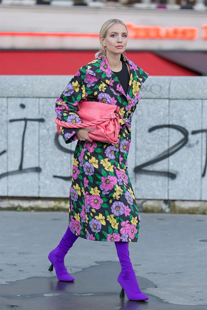 Неделя моды в Париже: изысканные и безупречные образы на улицах города - фото 469559