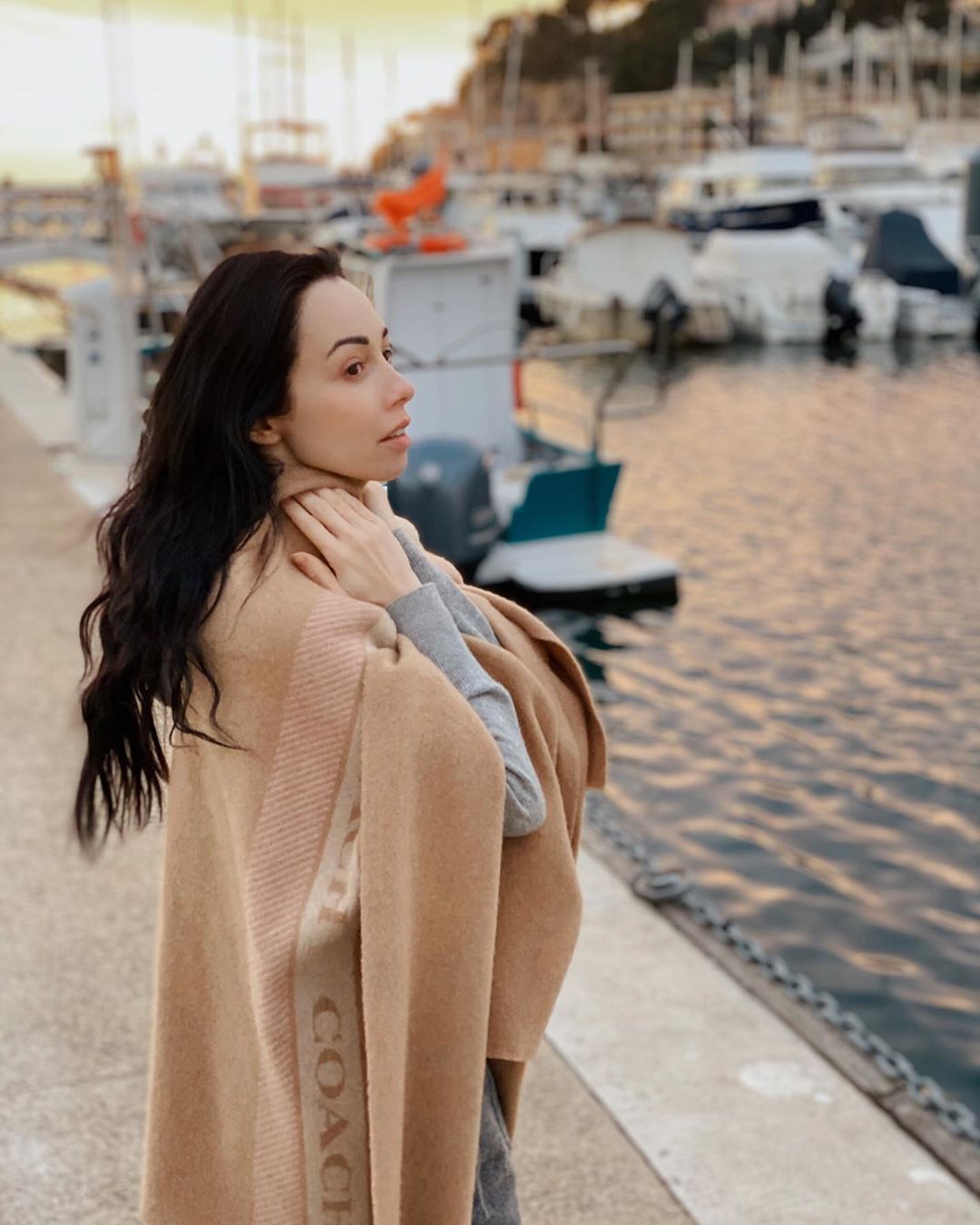Катерина Кухар показала, що й без сценічного макіяжу є справжньою красунечкою - фото 470017