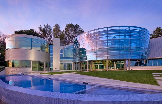 Необычный дом Джастина Бибера попал в смешные мемы, и вот почему - 474077 Необычный дом Джастина Бибера попал в смешные мемы, и вот почему - фото 474077