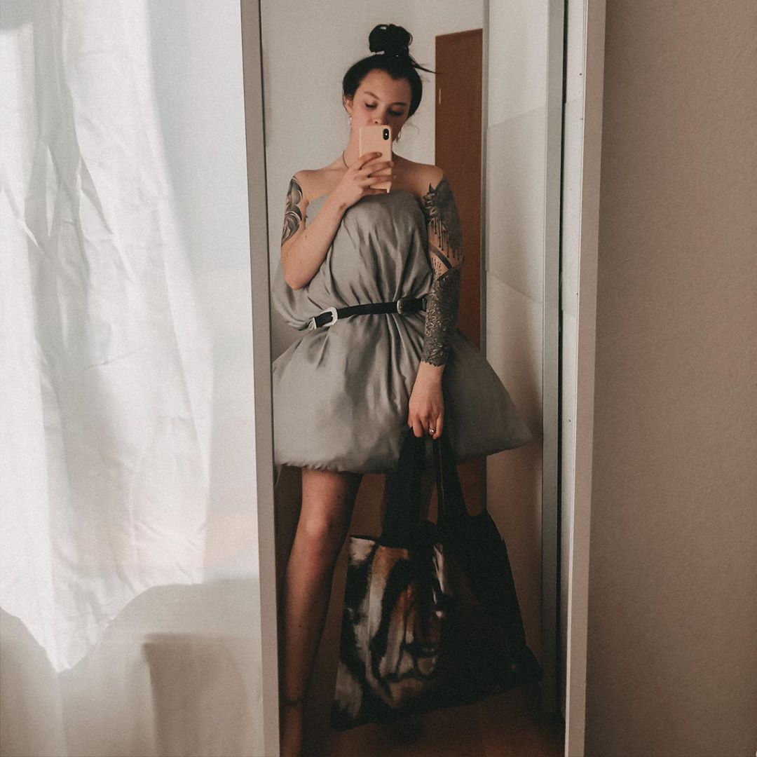 Девушки массово раздеваются в Instagram, и это не шутка, а новый забавный флешмоб - 474480 Девушки массово раздеваются в Instagram, и это не шутка, а новый забавный флешмоб - фото 474480