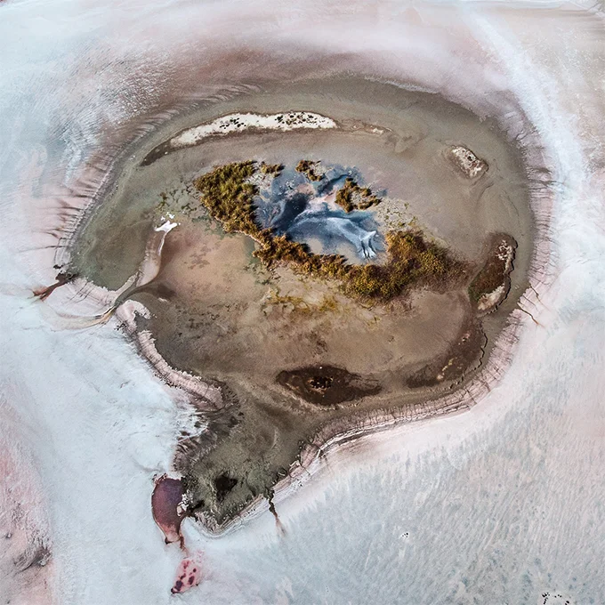 На розовой планете: снимок соляного озера Херсонщины опубликовали в National Geographic - фото 475148