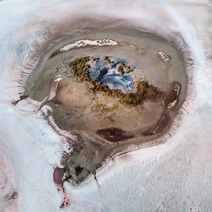 На рожевій планеті: знімок соляного озера Херсонщини опублікували в National Geographic - фото 475148