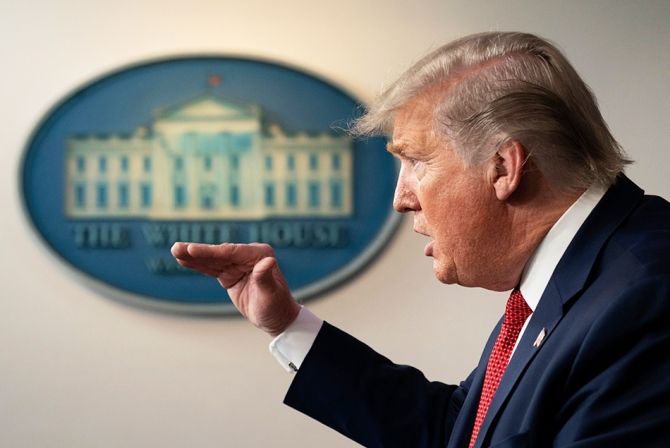 У Дональда Трампа новый цвет волос - теперь он не рыжий - фото 475714