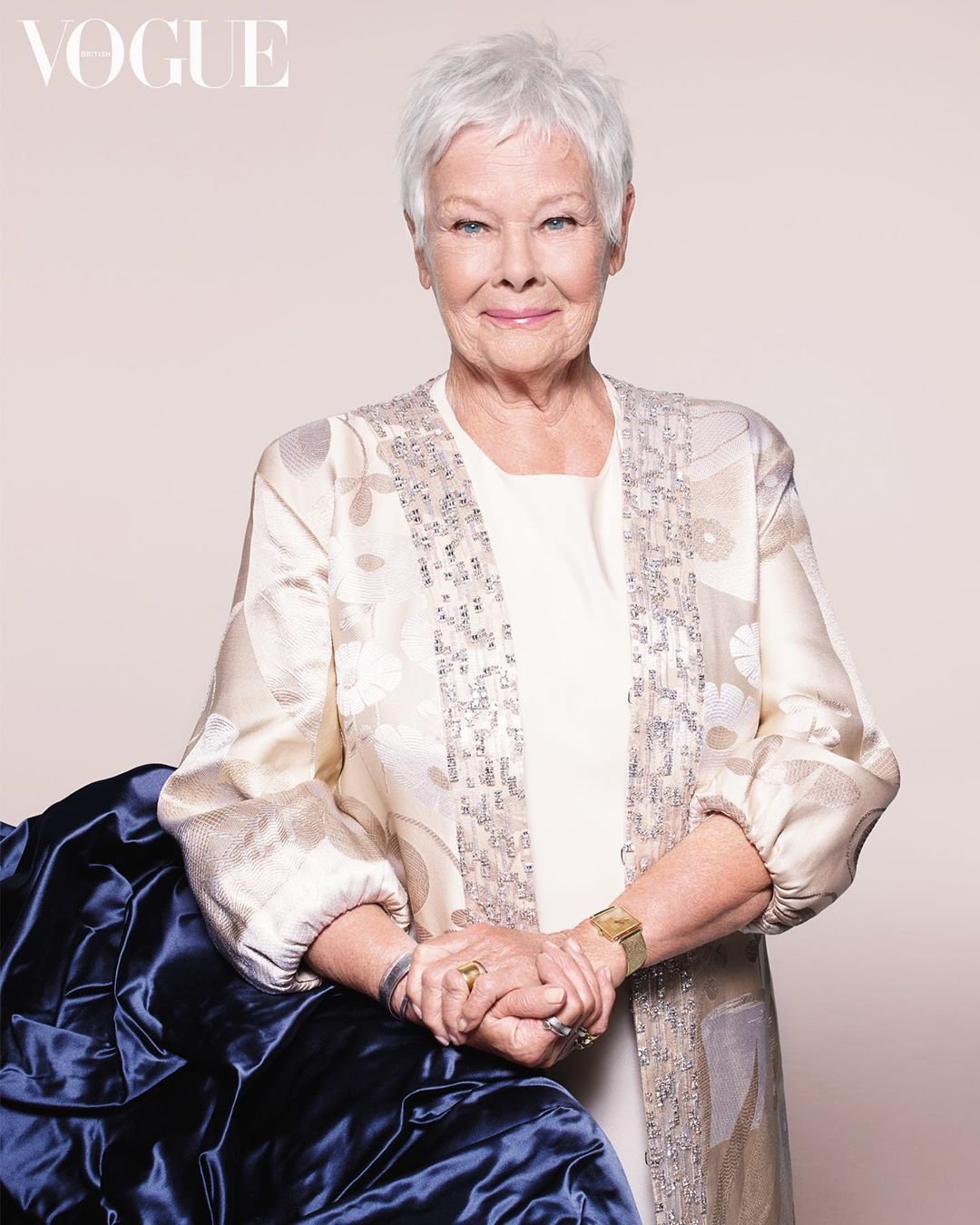 85-летняя актриса Джуди Денч стала самой пожилой женщиной на обложке британского Vogue - фото 477239