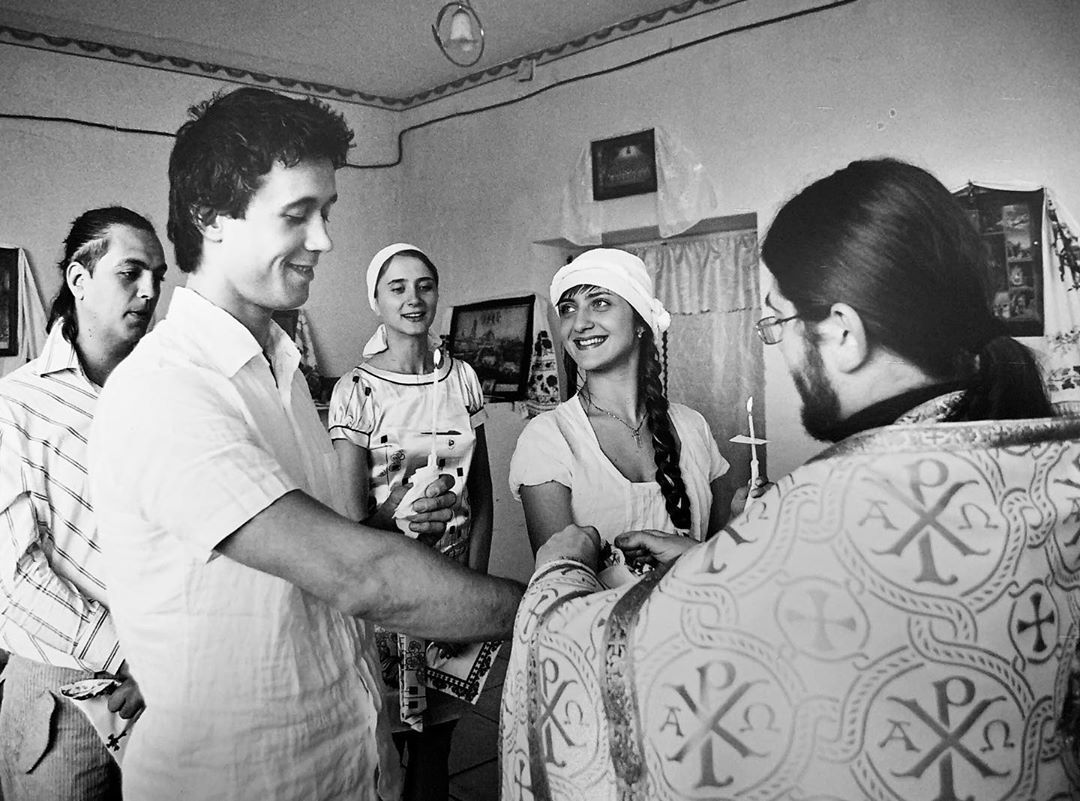 'Делюсь самым сокровенным': Сергей Бабкин впервые показал фото с венчания с любимой - 477692 'Делюсь самым сокровенным': Сергей Бабкин впервые показал фото с венчания с любимой - фото 477692