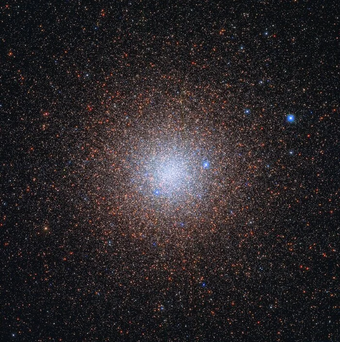 NASA показало вражаюче фото зі скупченням яскравих та різнокольорових зірок - фото 479825
