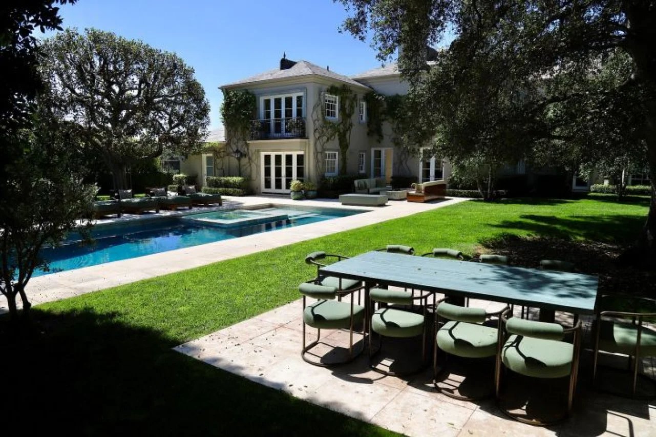 Илон Маск продал свою резиденцию: вот как выглядит роскошный дом изобретателя - фото 482123