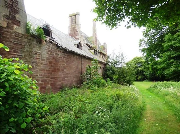 У Шотландії продають готичний замок всього за фунт - фото 482750