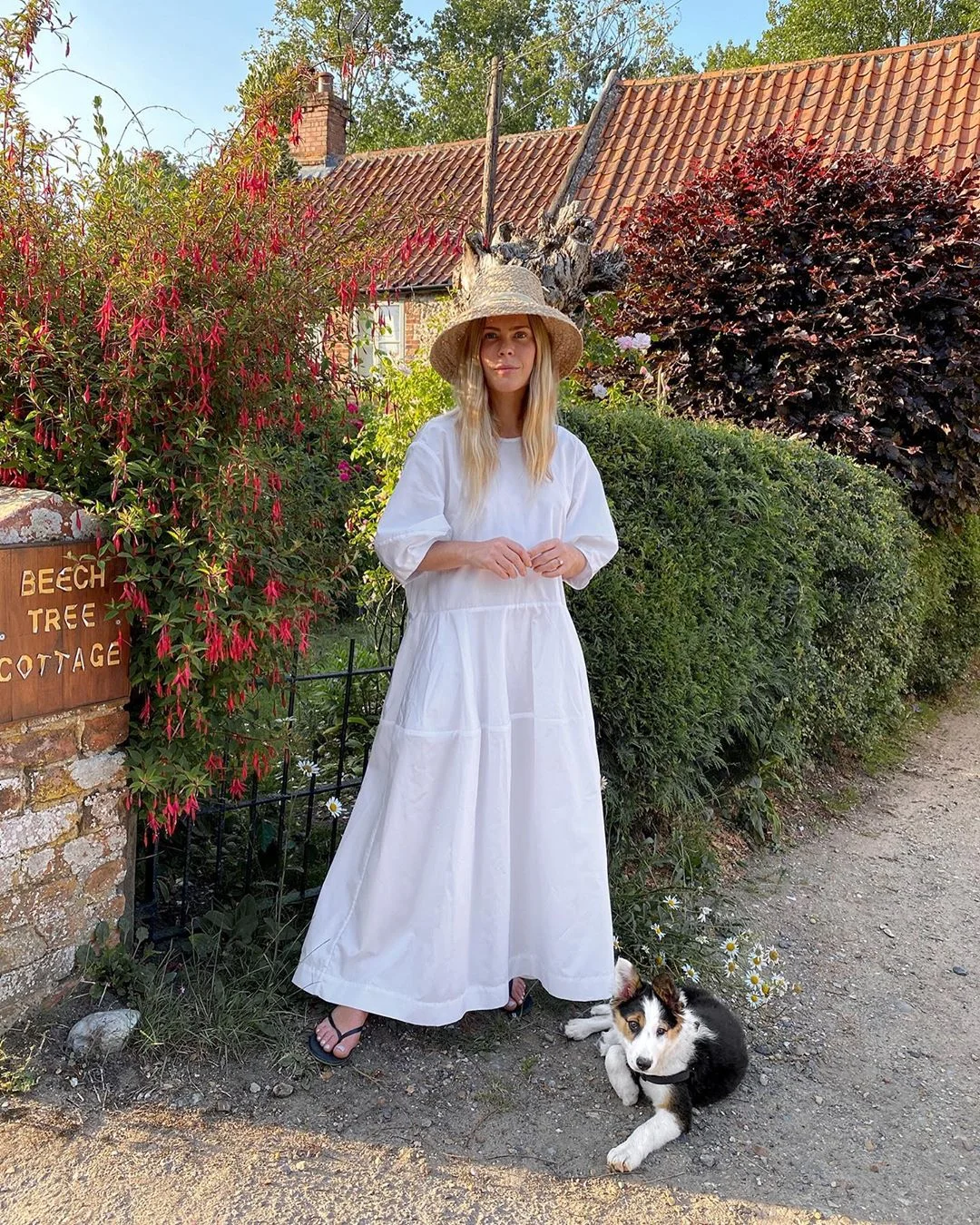 Как летом одеваются французские женщины: 50 примеров из Instagram - фото 484321