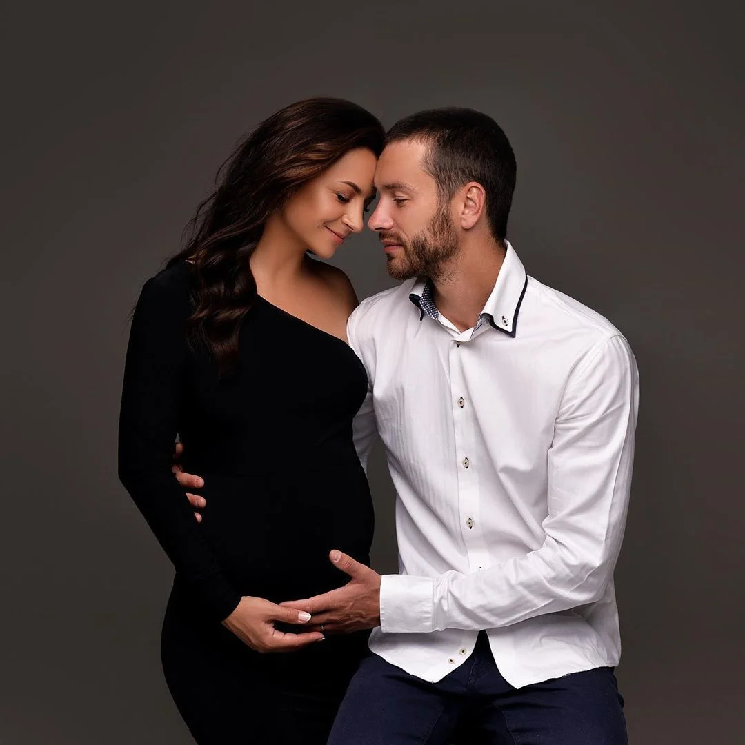 Беременная Илона Гвоздева показала невероятно нежные фото с мужем - фото 485104