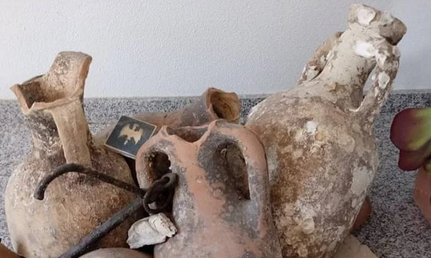 В Испании посреди магазина нашли древние амфоры - они служили декором - фото 486002