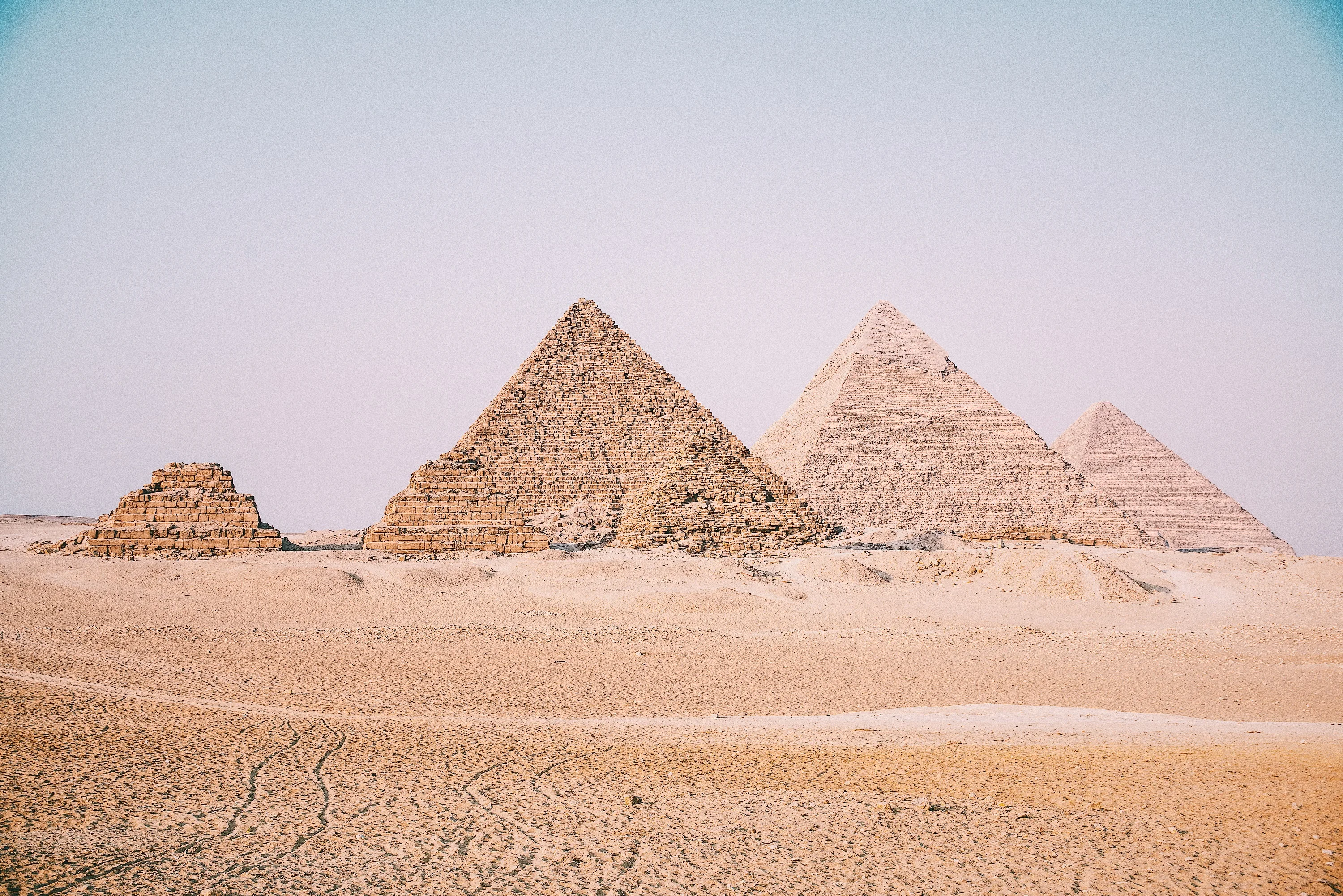Ілон Маск висунув свою теорію відносно створення єгипетських пірамід і зганьбився - фото 486902