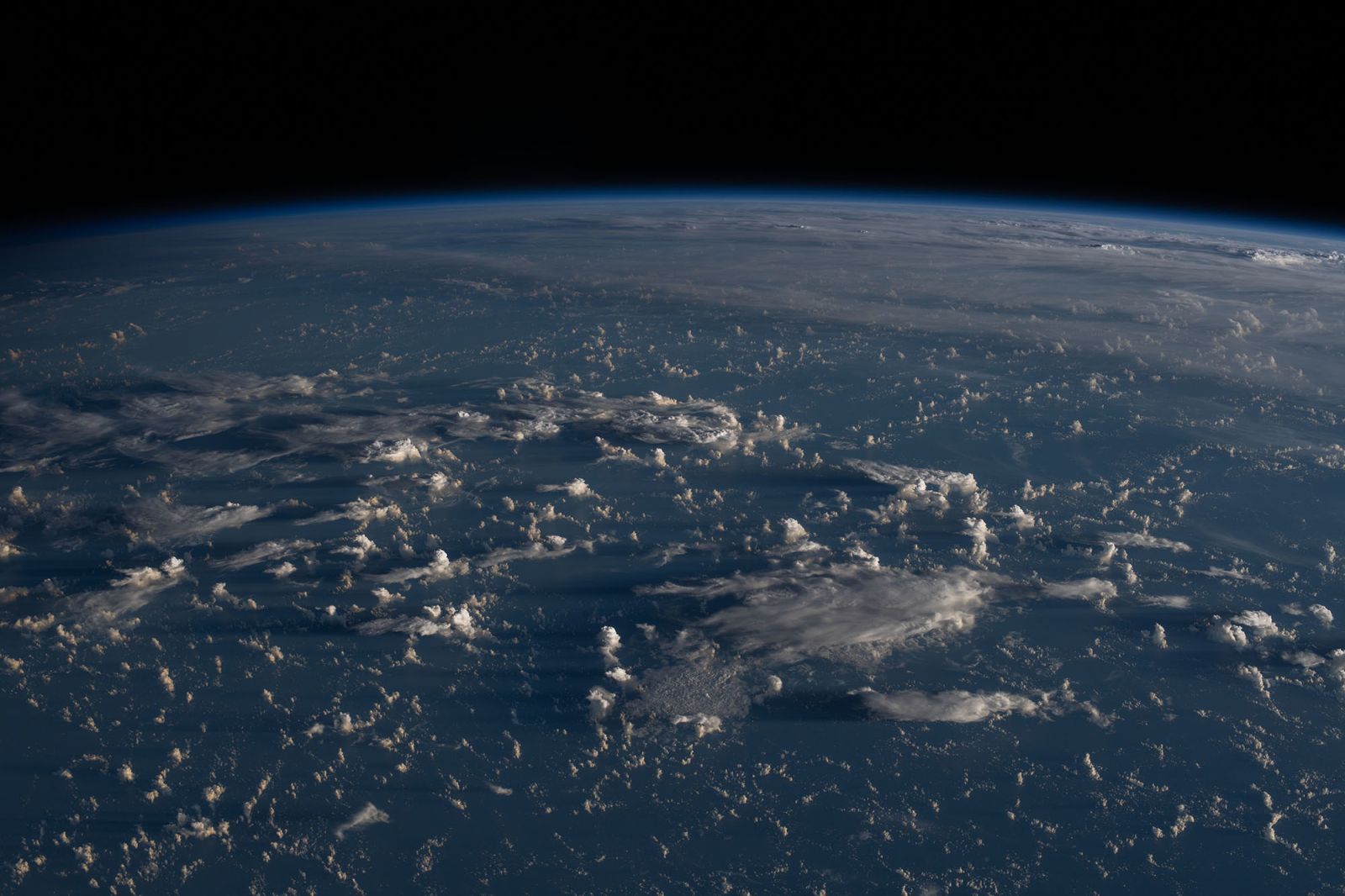 17 впечатляющих фото, которые сделали астронавты во время исторической миссии NASA-SpaceX - 487182 17 впечатляющих фото, которые сделали астронавты во время исторической миссии NASA-SpaceX - фото 487182