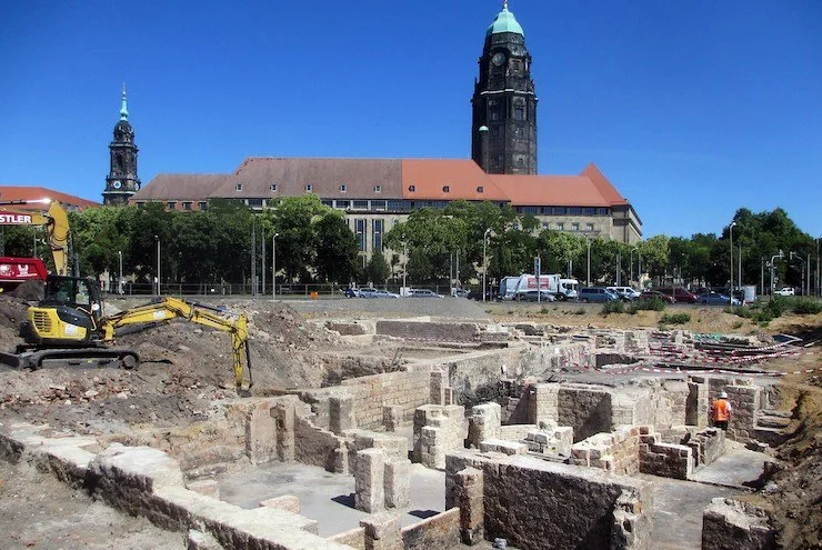Археологи натрапили у Дрездені на справжню стару кав'ярню - фото 487412