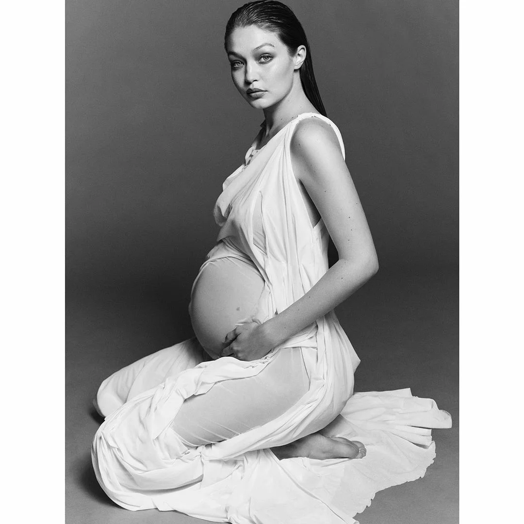 Майже перед пологами Джіджі Хадід поділилася першими вагітними фото - фото 489287