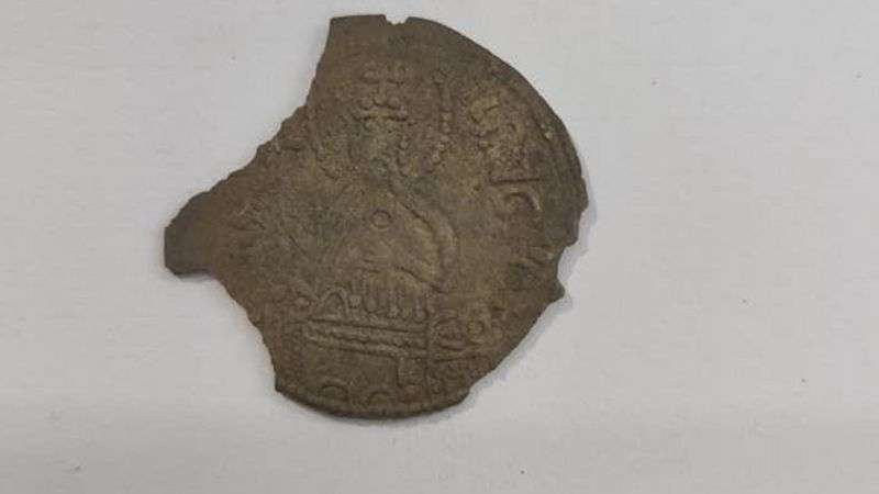 Украинец обнаружил монеты времен Киевской Руси, которым может быть более тысячи лет - фото 489442