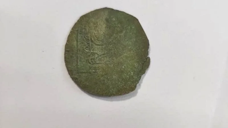 Украинец обнаружил монеты времен Киевской Руси, которым может быть более тысячи лет - фото 489443