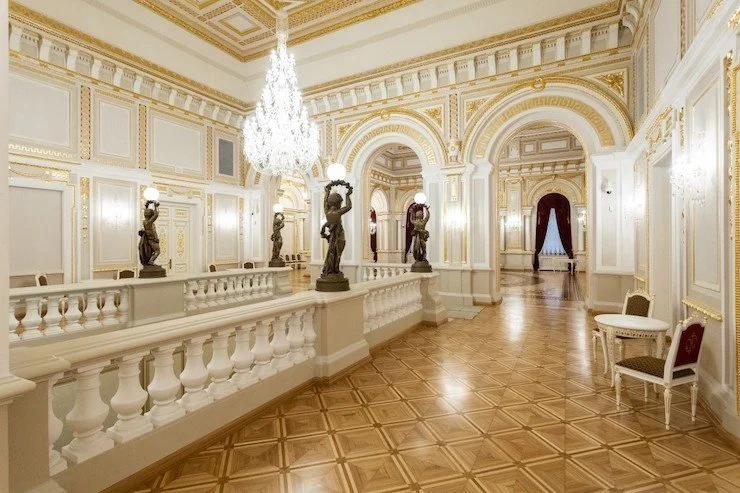 Ось який вигляд має розкішний Маріїнський палац, відкритий для відвідувачів - фото 489669