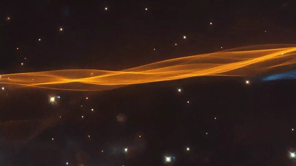 Телескоп Hubble снял, что остается после исчезновения звезды - фото 490211