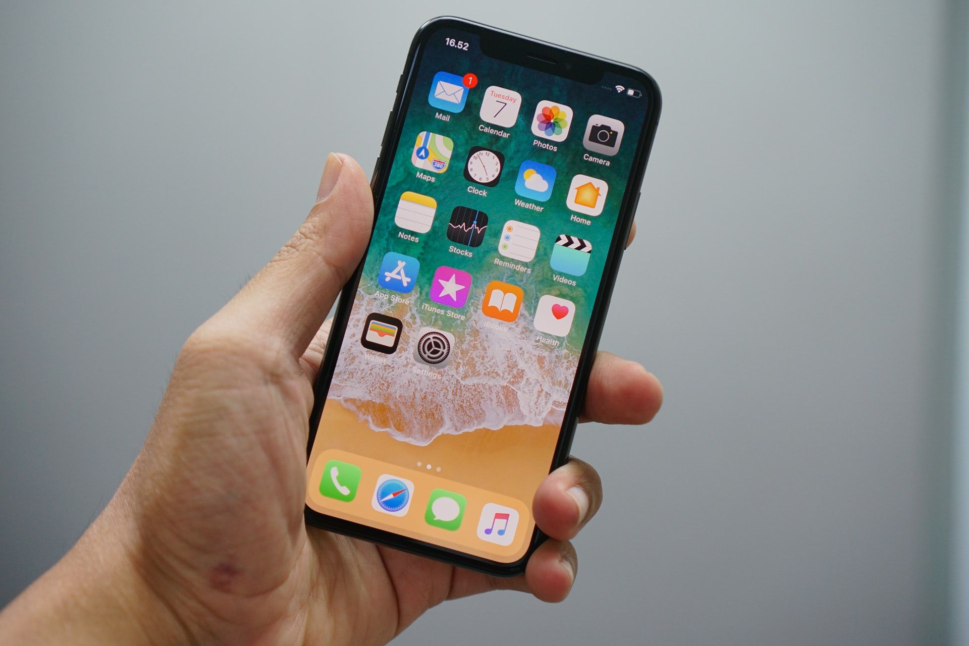В Apple появилась вакансия для человека, который научит Siri говорить на украинском - 491855 В Apple появилась вакансия для человека, который научит Siri говорить на украинском - фото 491855