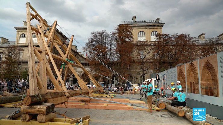 Нотр-Дам реставрируют благодаря средневековым технологиям - фото 492355