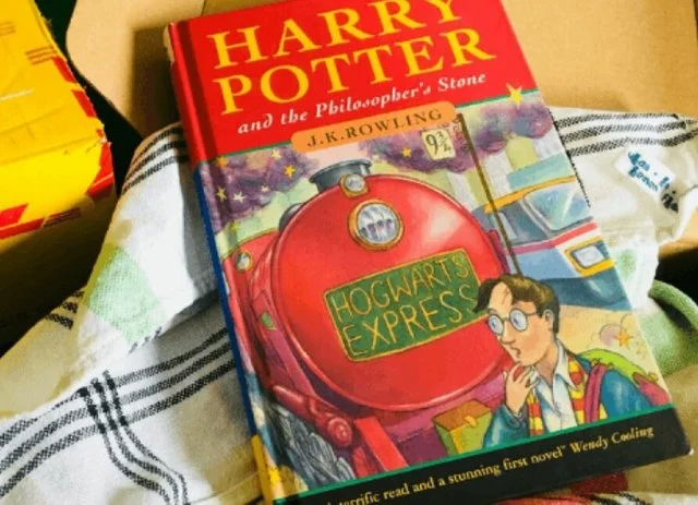 Чоловік знайшов перше видання «Гаррі Поттера», яке може зробити його мільйонером - фото 492869