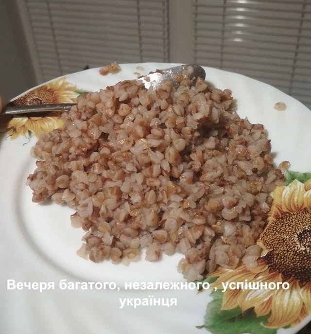 Без паніки: люди рятуються від коронавірусу дотепними мемами - фото 471929