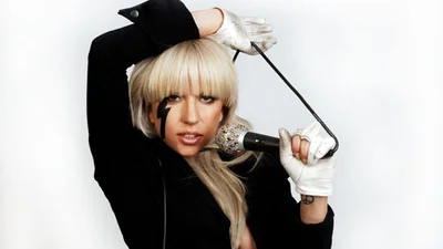   Lady Gaga могут наградить за защиту прав геев