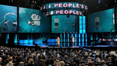 People`s Choice Awards: Народные любимчики получили награды