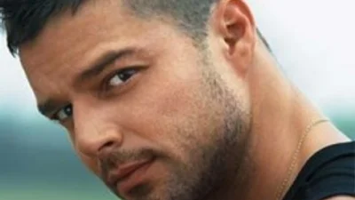 Порно студия предложила Рики Мартину работу