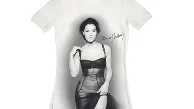 Моника Беллуччи украсила собой футболки D&G