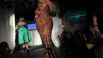 Фотогалерея: Мода в формате XXL. Пышнотелые красавицы вышли на подиум