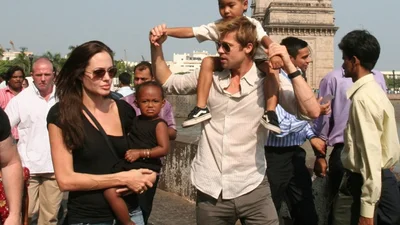 Бред Питт и Анджелина Джоли выпустят детскую линию одежды
