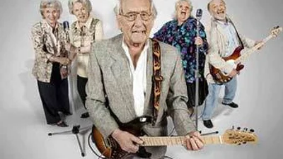 Немецкие пенсионеры сколотили рок-группу