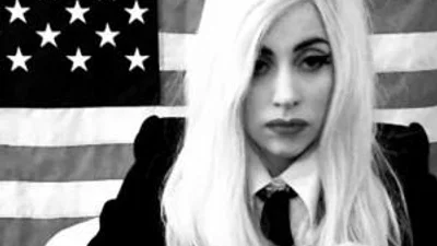 Lady Gaga снова поддержала геев