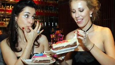  Собчак и Канделаки отмечают дни рождения в собственных ресторанах