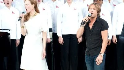 Николь Кидман спела дуэтом с мужем