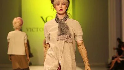 Украинская неделя моды. Образ английской леди от Виктории Гресь +ФОТО