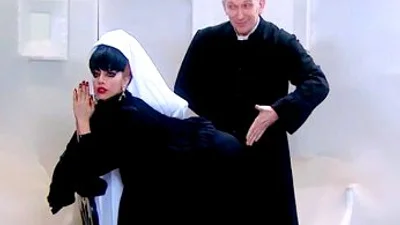Lady Gaga в образе монахини нарывается на скандал +ВИДЕО