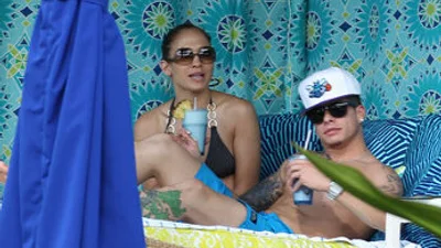 Дженнифер Лопес уединилась с любовником на Гавайях 